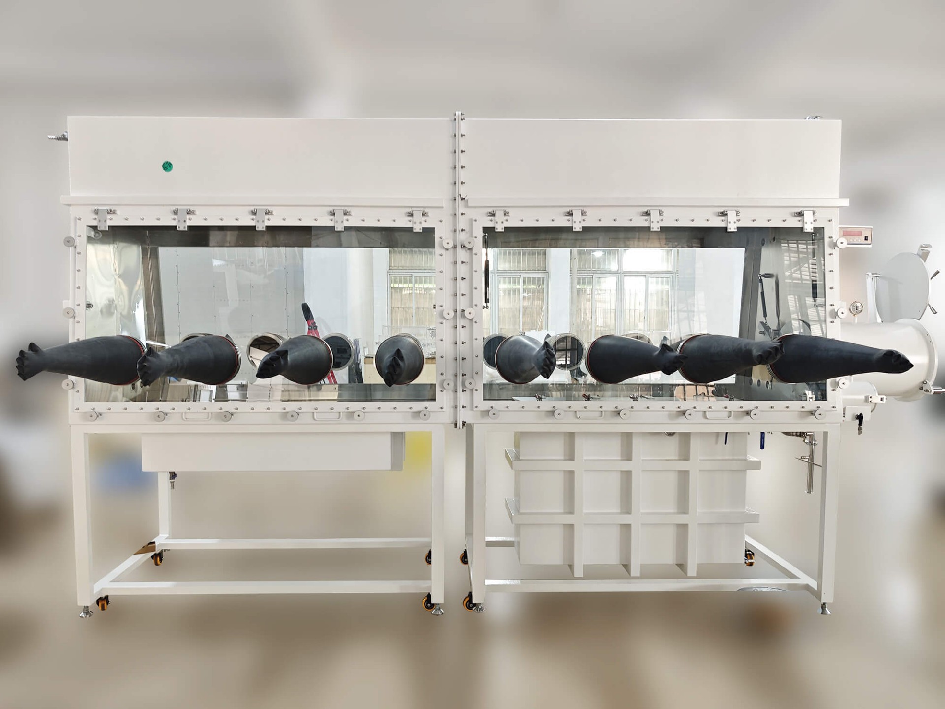 打破传统工序壁垒，为高性能电池研发制造提供“一站式”全密闭解决方案