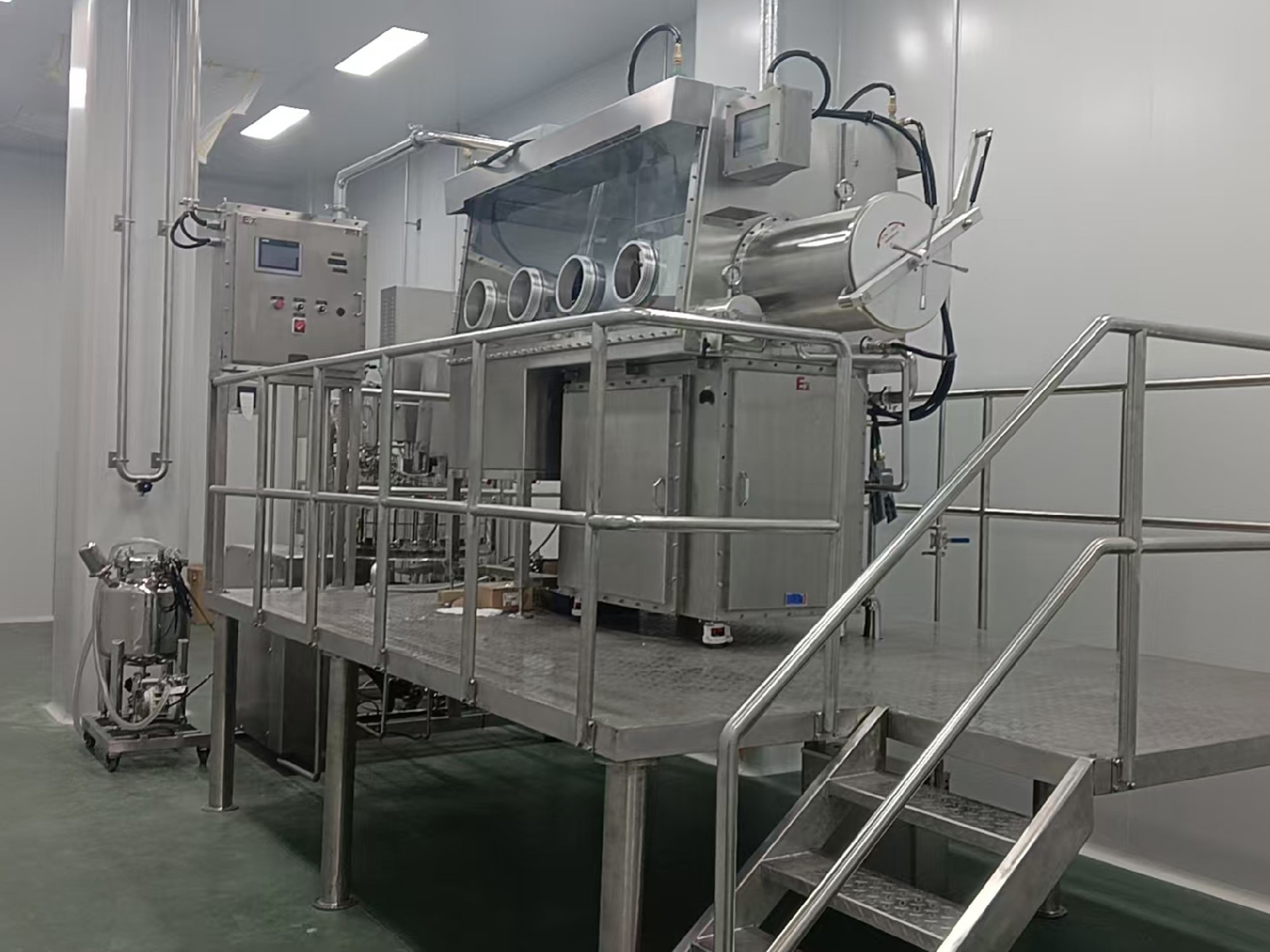 专为医药高危配样环境设计的防护解决方案